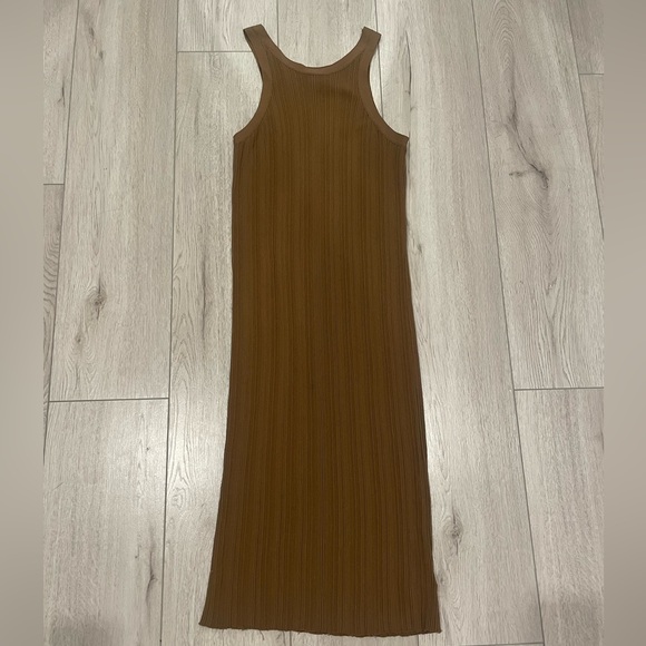 Toteme Seamless Ribbed Dress - Picture 6 of 16